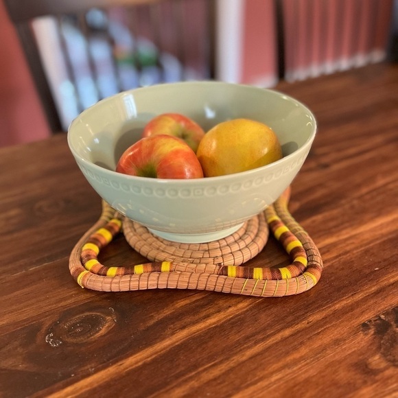 Pine Needle Wrapped Handwoven Honduran Trivet-$ for Women in Honduras 🇭🇳 - Picture 4 of 4